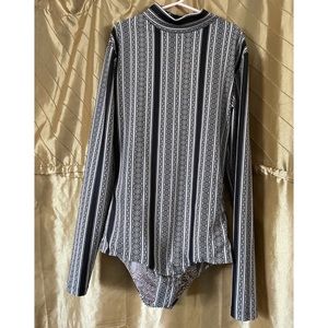 Acacia Ehukai Size: Medium